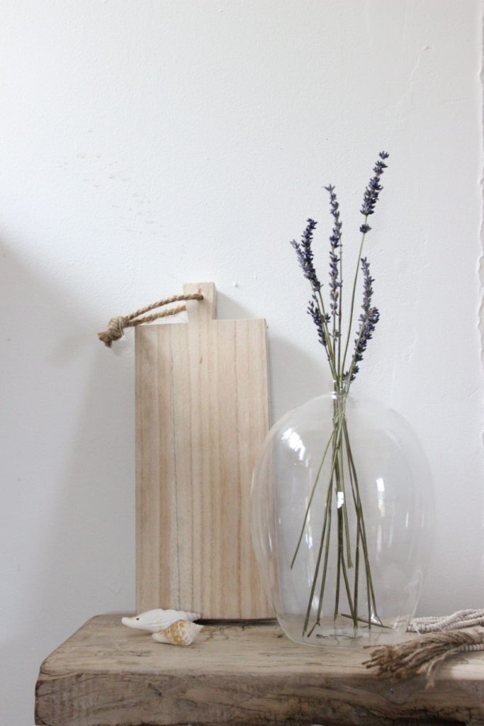 Makom Studio - ואזה גבוהה