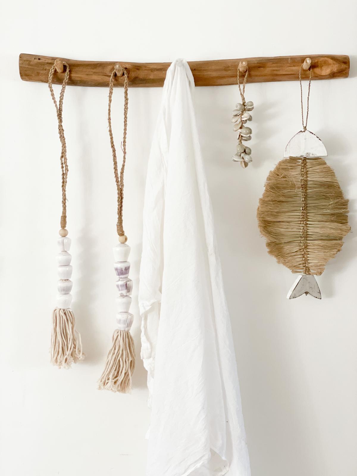 WhatsApp Image 2021-02-14 at 11.36.34 (1) מתלה עץ טיק טבעי – תמונה 1